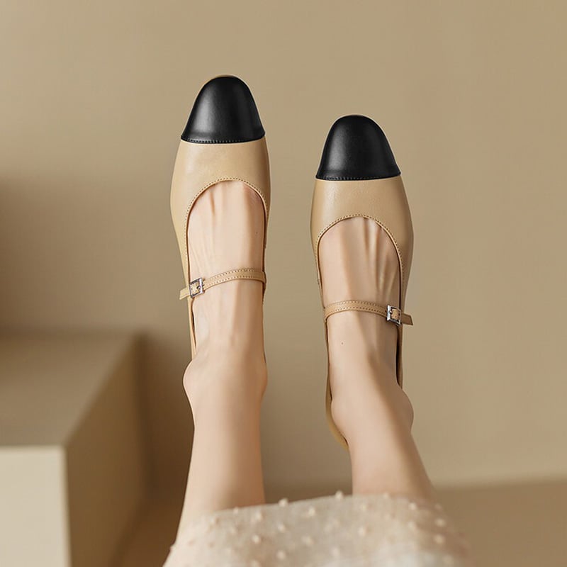 Scarpe Mary Jane con punta arrotondata e tacco a blocco.