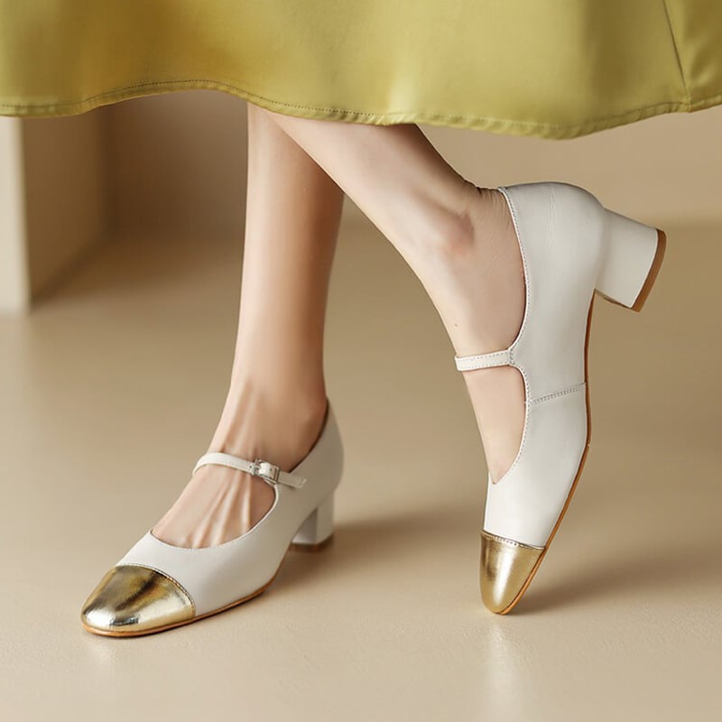 Scarpe Mary Jane con punta arrotondata e tacco a blocco.