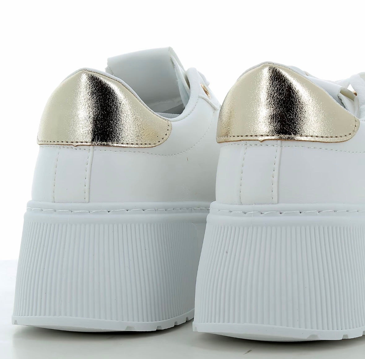 SCARPA AMANDA