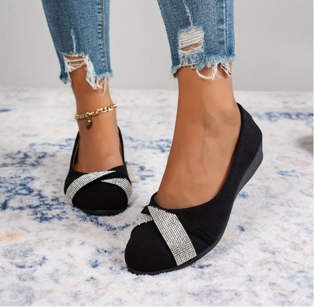 Scarpe da donna leggere e alla moda con strass e tacco a zeppa