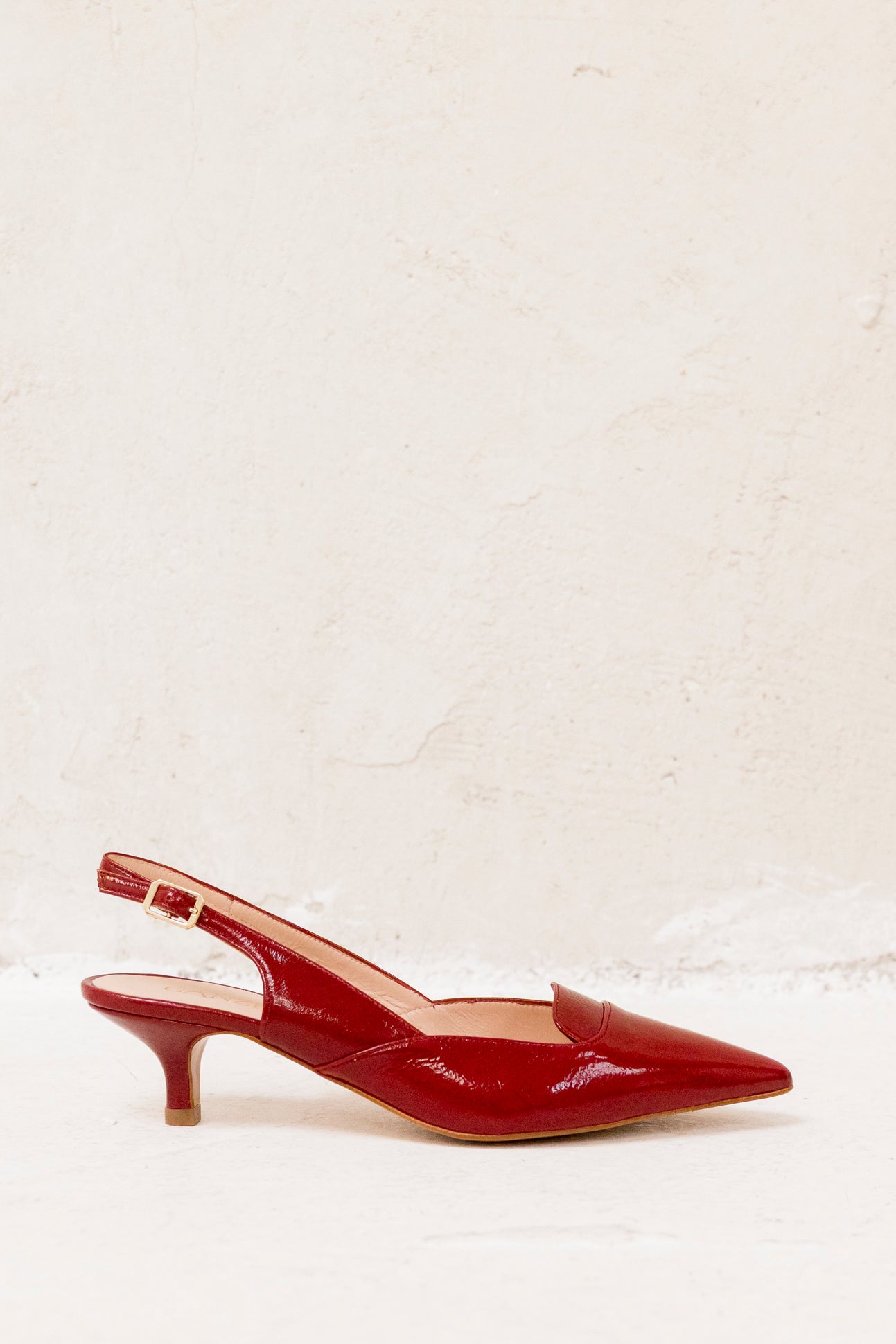 eleganti tacchi bassi, perfetti per l'estate
