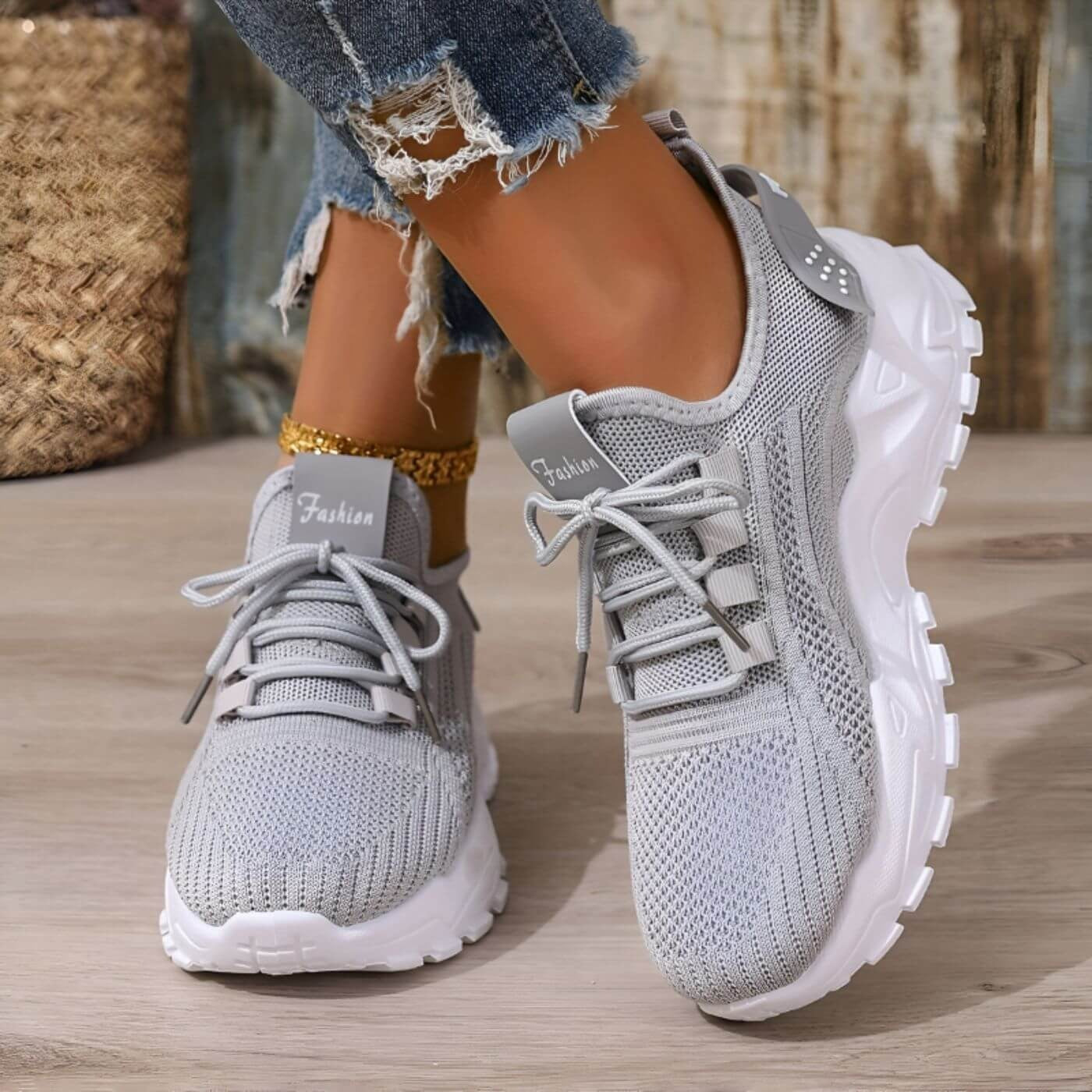 Ella™️ - Scarpe da ginnastica ortopediche per un comfort che dura tutto il giorno.