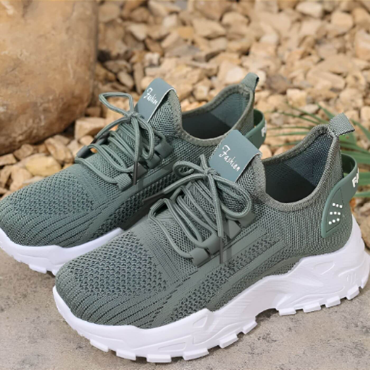 Ella™️ - Scarpe da ginnastica ortopediche per un comfort che dura tutto il giorno.