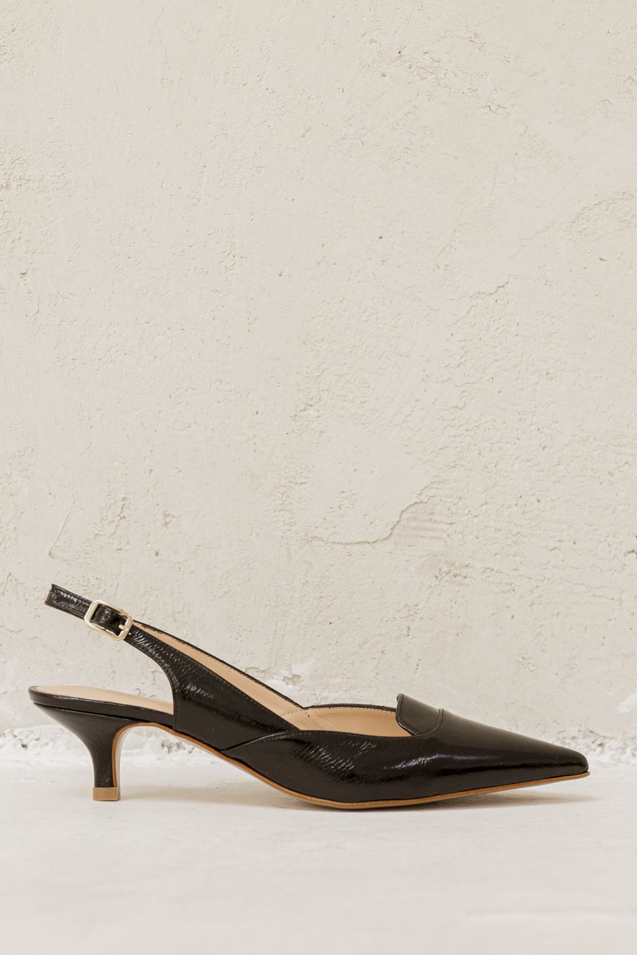 eleganti tacchi bassi, perfetti per l'estate